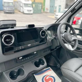 Hymer B-MC T 600 Steering Wheel & Multimedia System