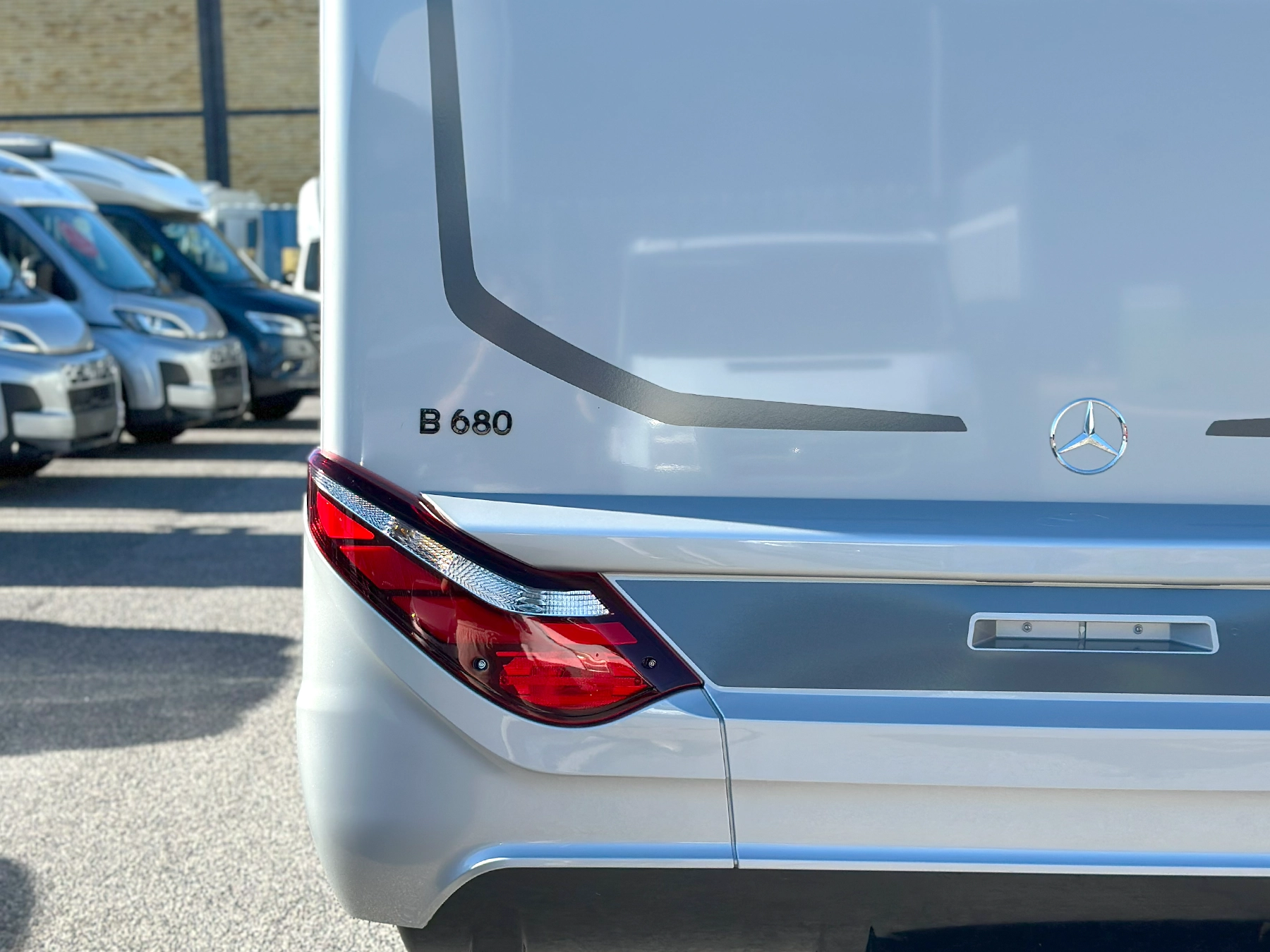 Hymer B-MC T 680 Exterior Details