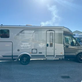 Hymer B-MC T 680 Exterior Left Side