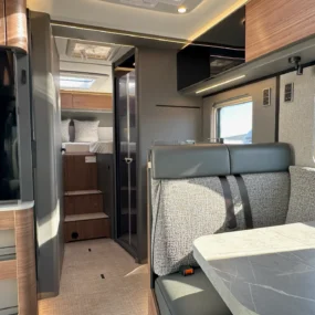Hymer B-MC T 680 Interior
