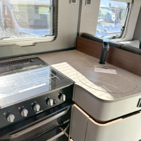Hymer B-MC T 680 Kitchen Worktop