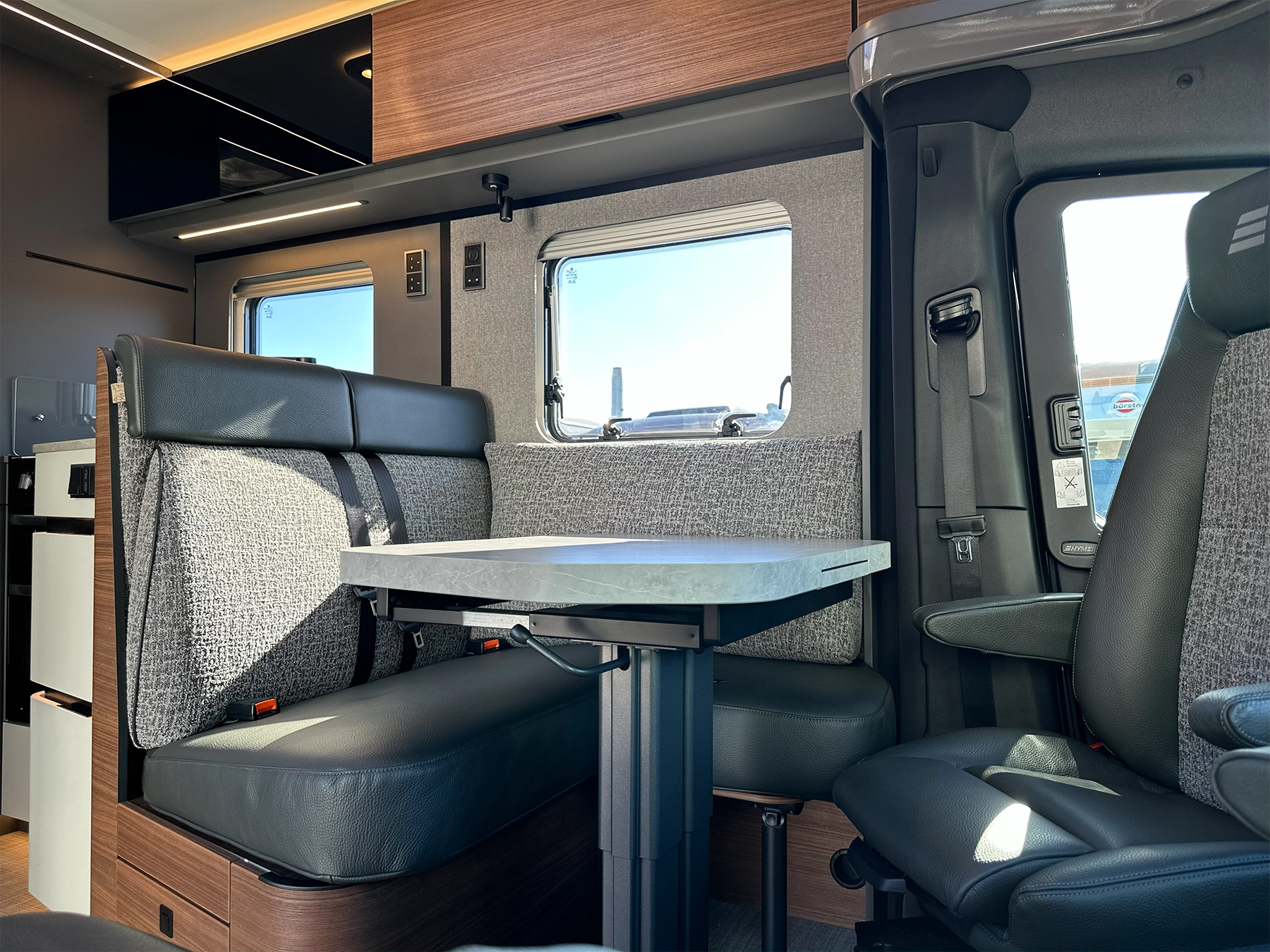 Hymer B-MC T 680 Lounge Area