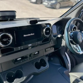 Hymer B-MC T 680 Steering Wheel & Multi media system