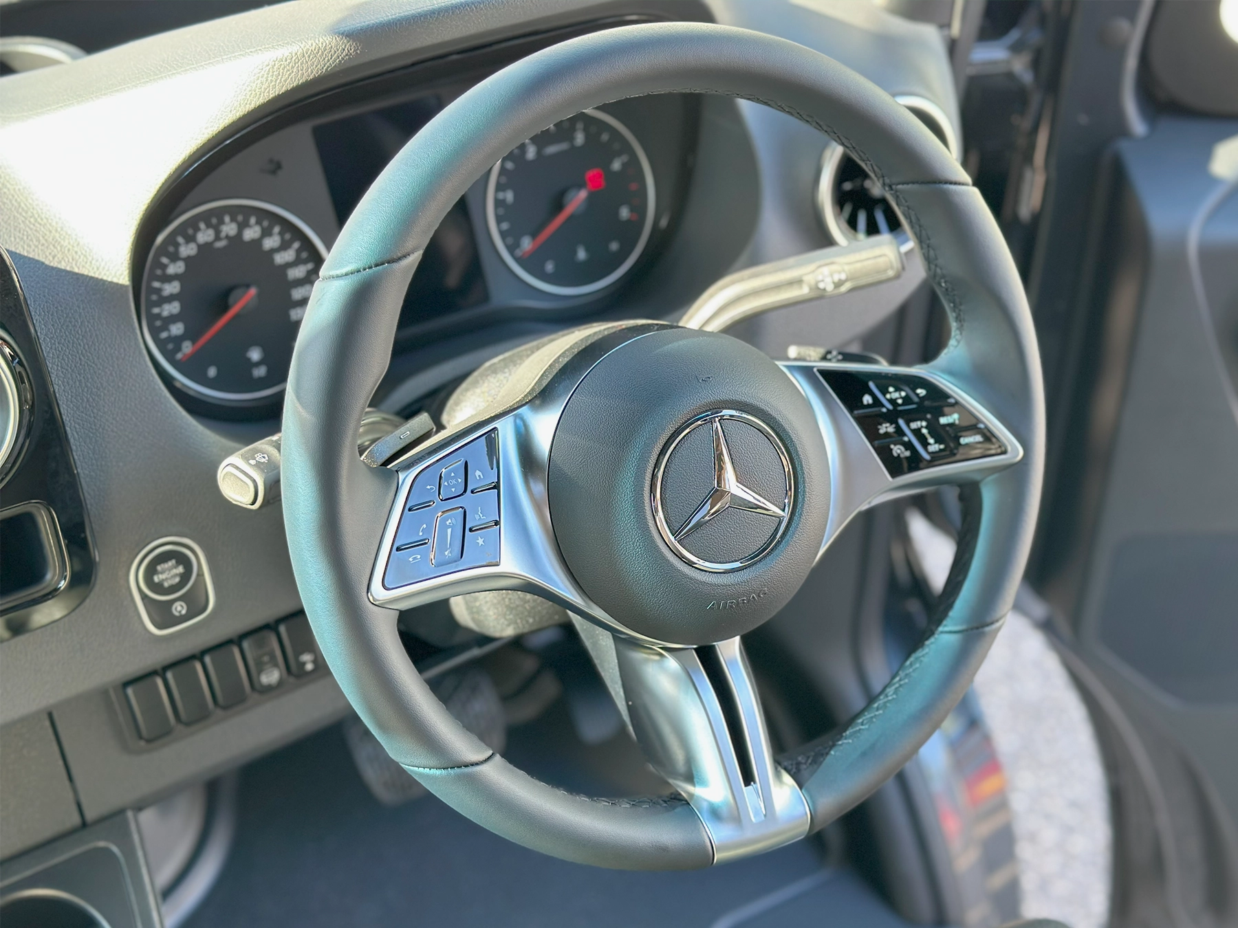 Hymer B-MC T 680 Steering Wheel