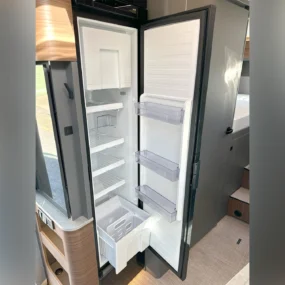 Hymer B-MC T 680 Thetford Fridge Freezer