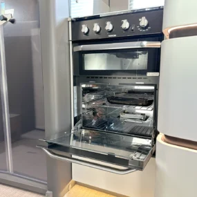 Hymer B-MC T 680 Thetford Oven