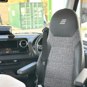 Hymer B-MC I 600 Drivers Seat