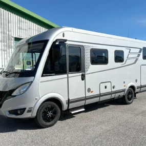 Hymer B-MC I 600 Exterior Front Right Side