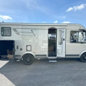 Hymer B-MC I 600 Exterior Left Side Open