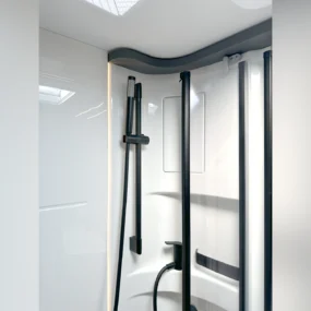 Hymer B-MC I 600 Shower
