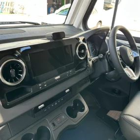 Hymer B-MC I 600 Steering Wheel & Multimedia System