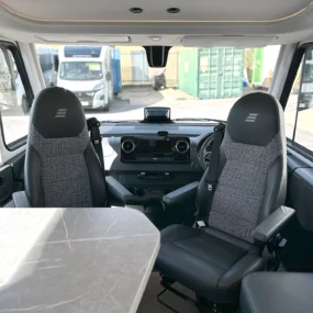 Hymer B-MC I 600 Swivel Front Cab Seat