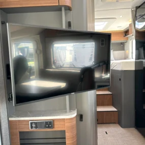 Hymer B-MC I 600 TV Lounge