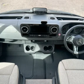 Hymer ML-T 570 Drivers Cab