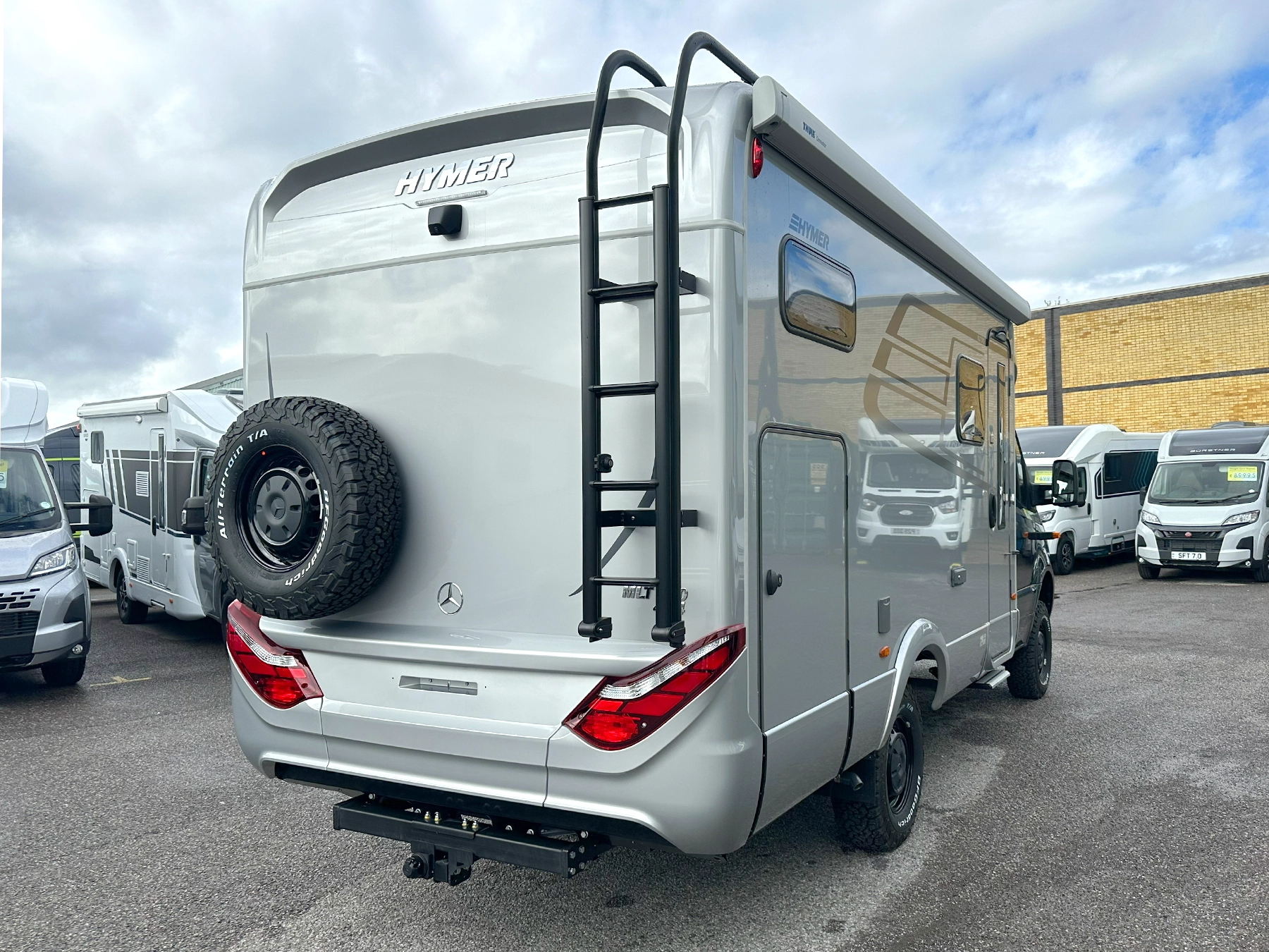 Hymer ML-T 570 Exterior Rear Left Side