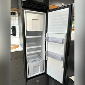 Hymer ML-T 570 Kitchen Thetford Fridge Freezer