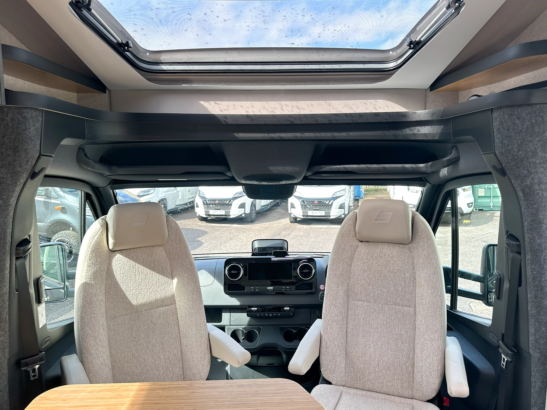 Hymer ML-T 570 Swivel Front Cab Seats