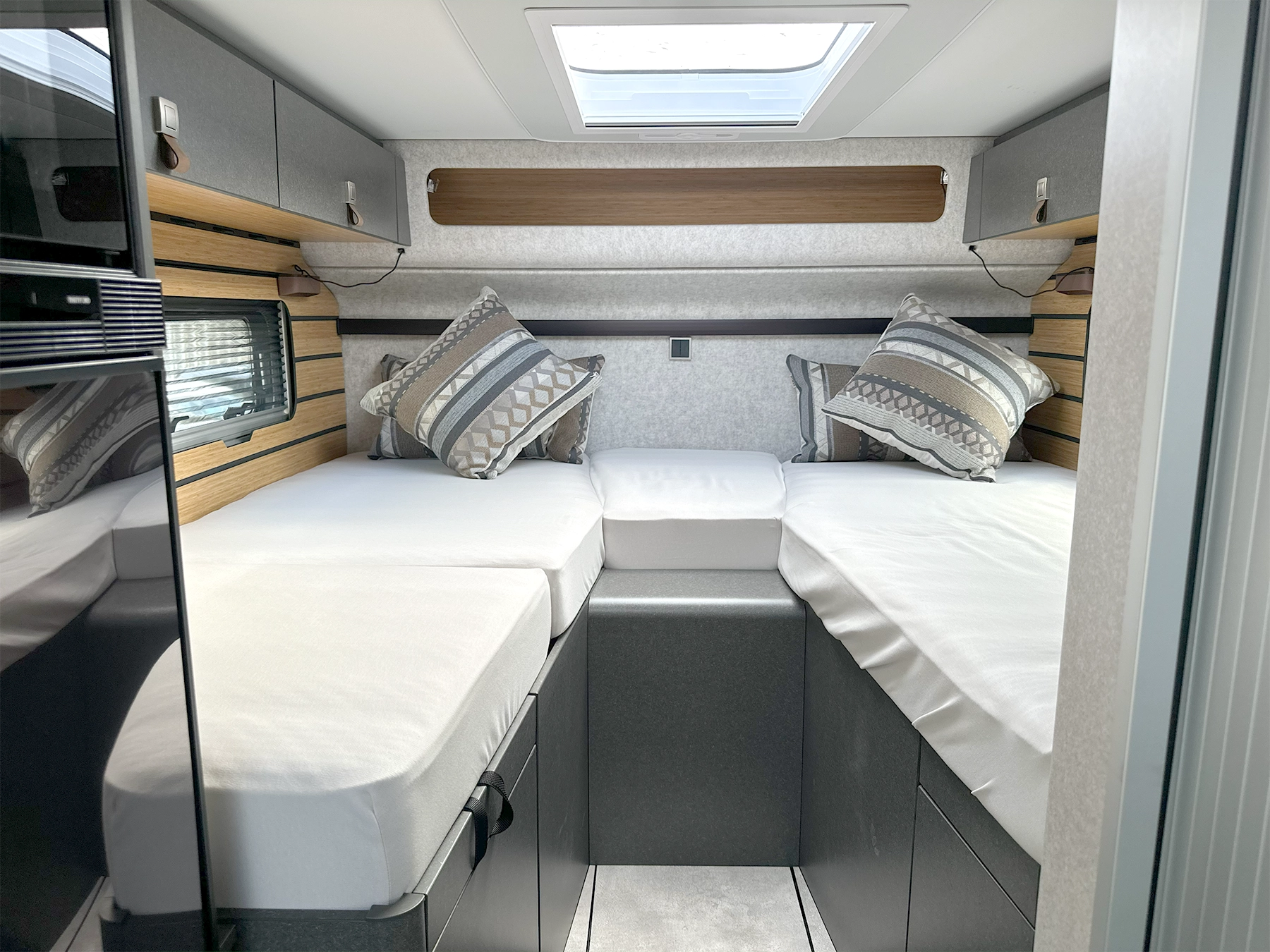 Hymer ML-T 570 Twin Single Rear Beds