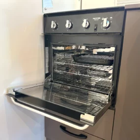 Burstner B66 594 TD Thetford Oven
