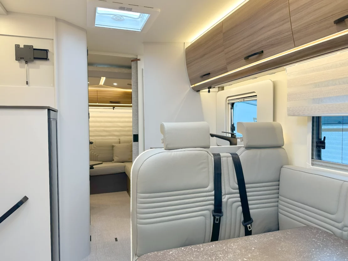 Burstner B66 744 TD Interior