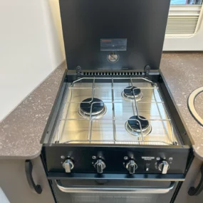 Burstner B66 744 TD Kitchen Hob