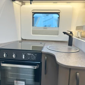 Burstner B66 744 TD Kitchen Worktop