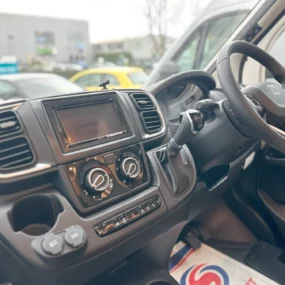 Burstner B66 744 TD Steering Wheel & Multimedia System