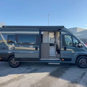 Burstner B66 644 C Exterior Right Side