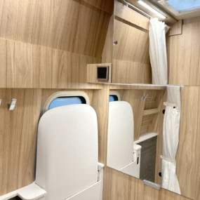 Hymer Grand Canyon S Bathroom Mirror & Cupboard