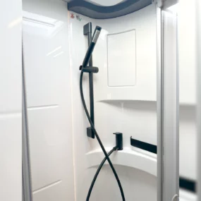 Hymer ML-T 580 4X4 Bathroom Shower