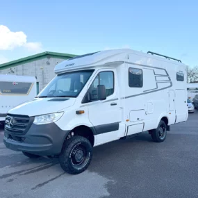 Hymer ML-T 580 4X4 Exterior Right Side