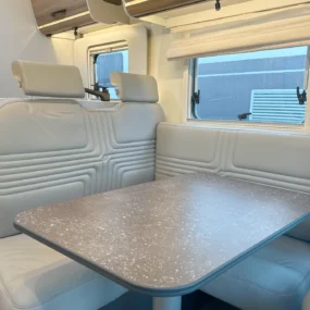 Burstner B66 744 TD Lounge table