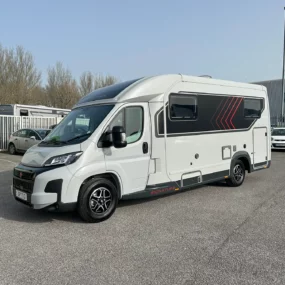 Burstner Signature 7.0 Exterior Front Right Side