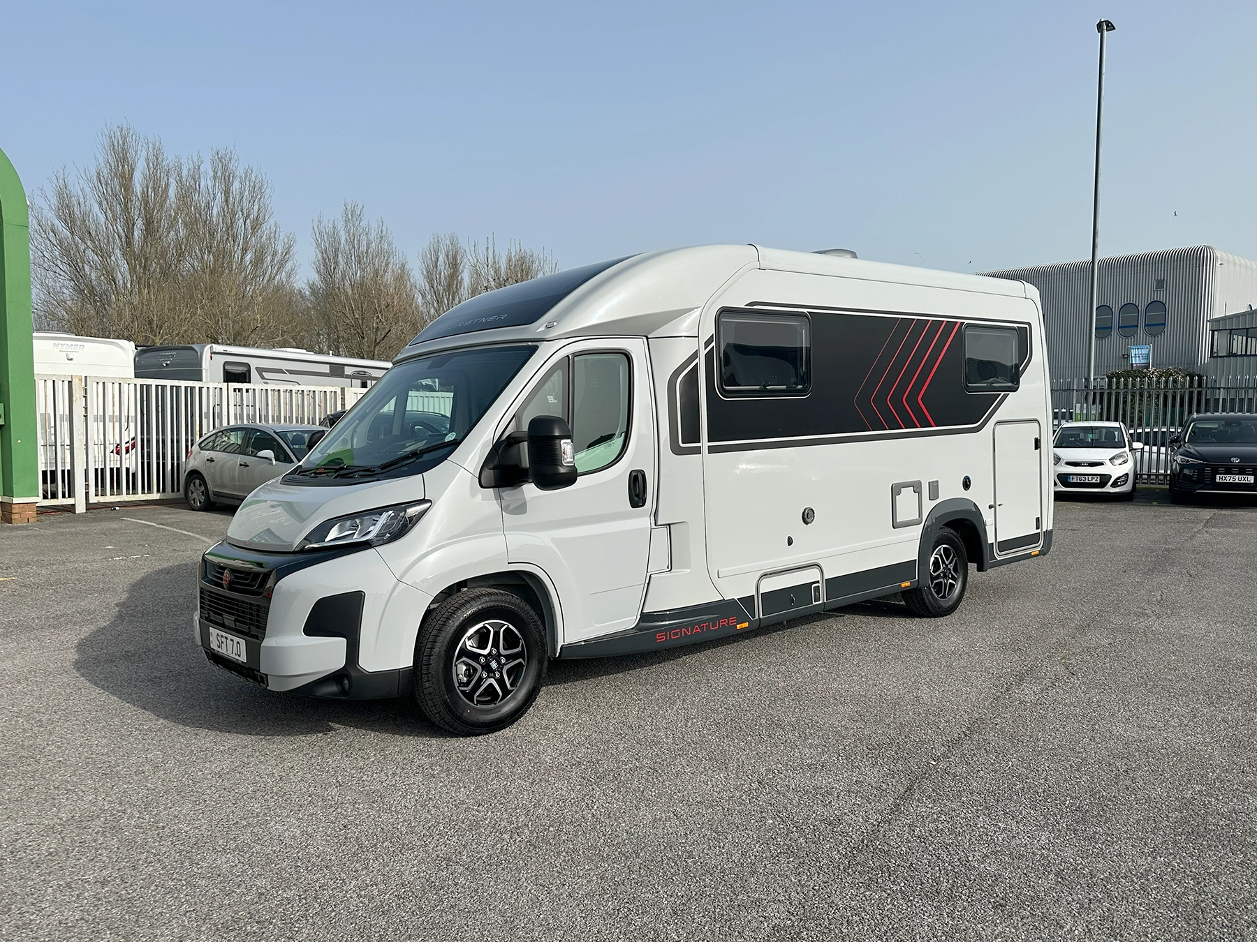 Burstner Signature 7.0 Exterior Front Right Side