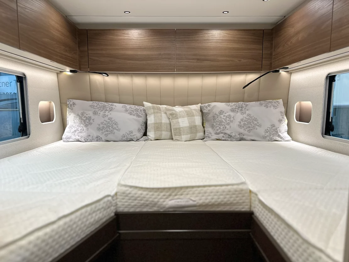 Burstner Signature 7.0 Rear Twin Single Beds