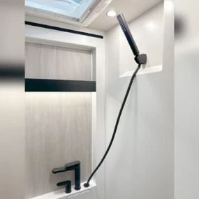 Burstner Signature 7.0 Shower