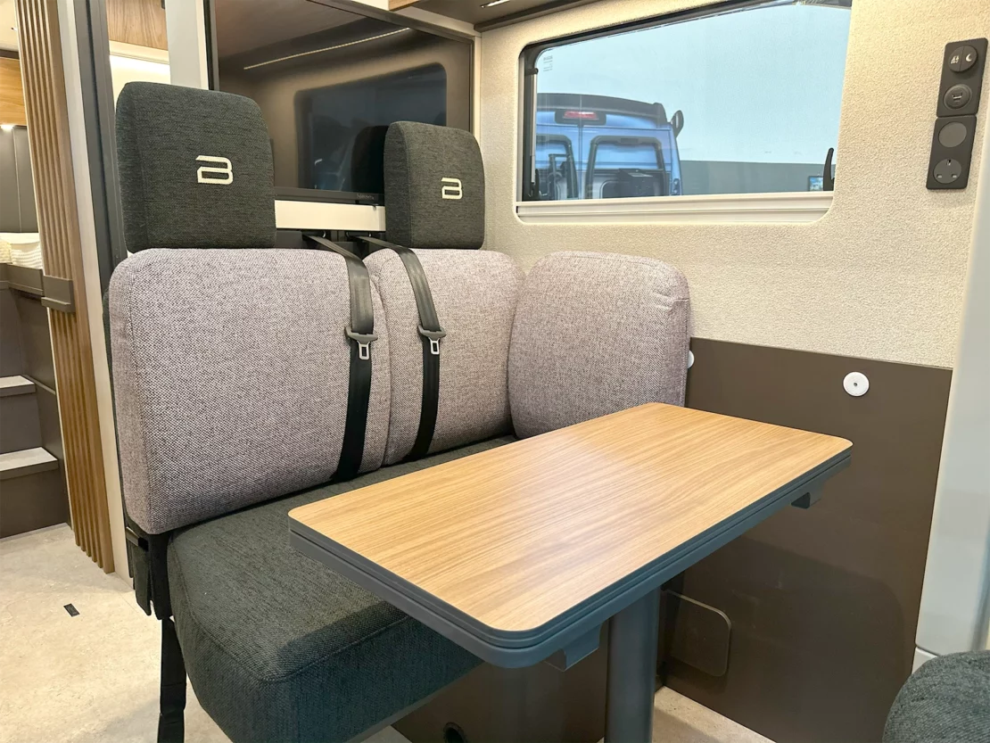 Burstner Signature 7.0 Travel Seats
