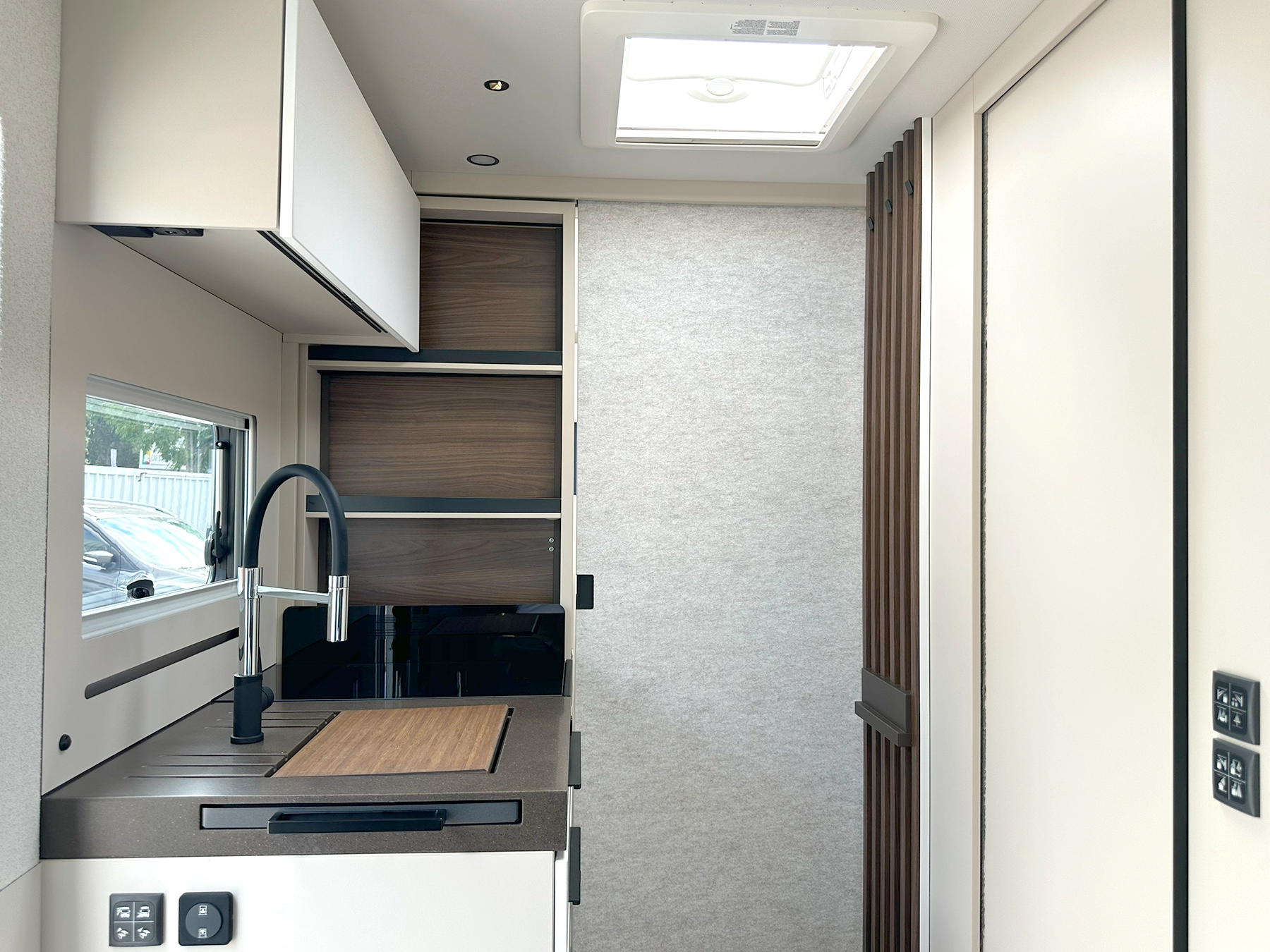 Burstner Signature 7.1 Extendable Drawer & Partition Wall