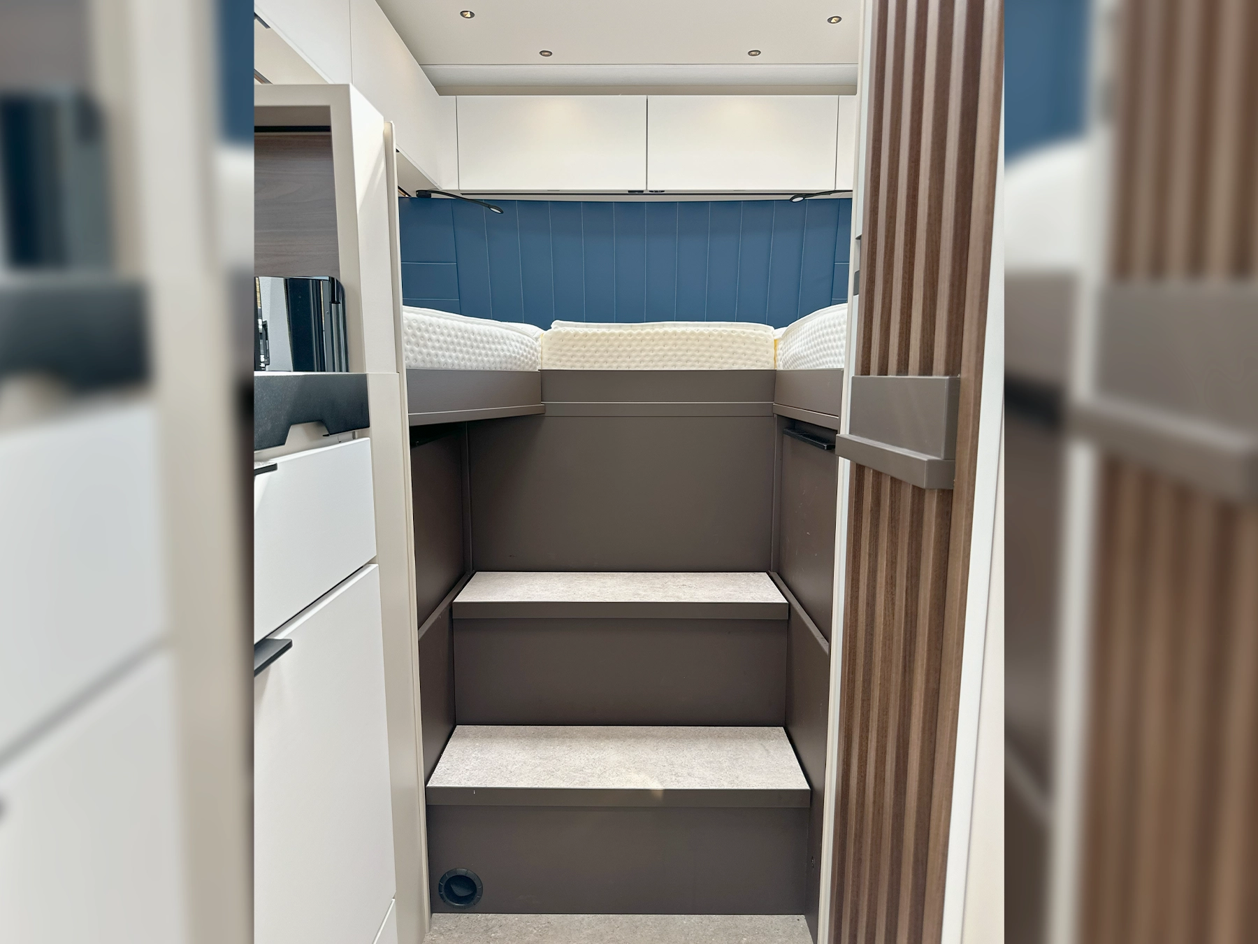 Burstner Signature 7.1 Step Up To Bed