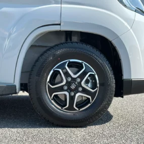 Burstner Signature 7.4 Exterior Tyre
