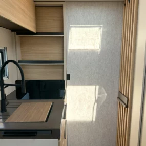 Burstner Signature 7.4 Partition Wall