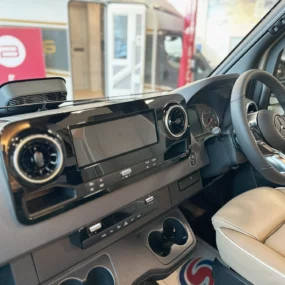 Burstner Habiton 4x4 Steering Wheel & Multimedia System