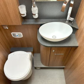 Carthago C1 Tourer T 145 RB LE Lightweight Bathroom