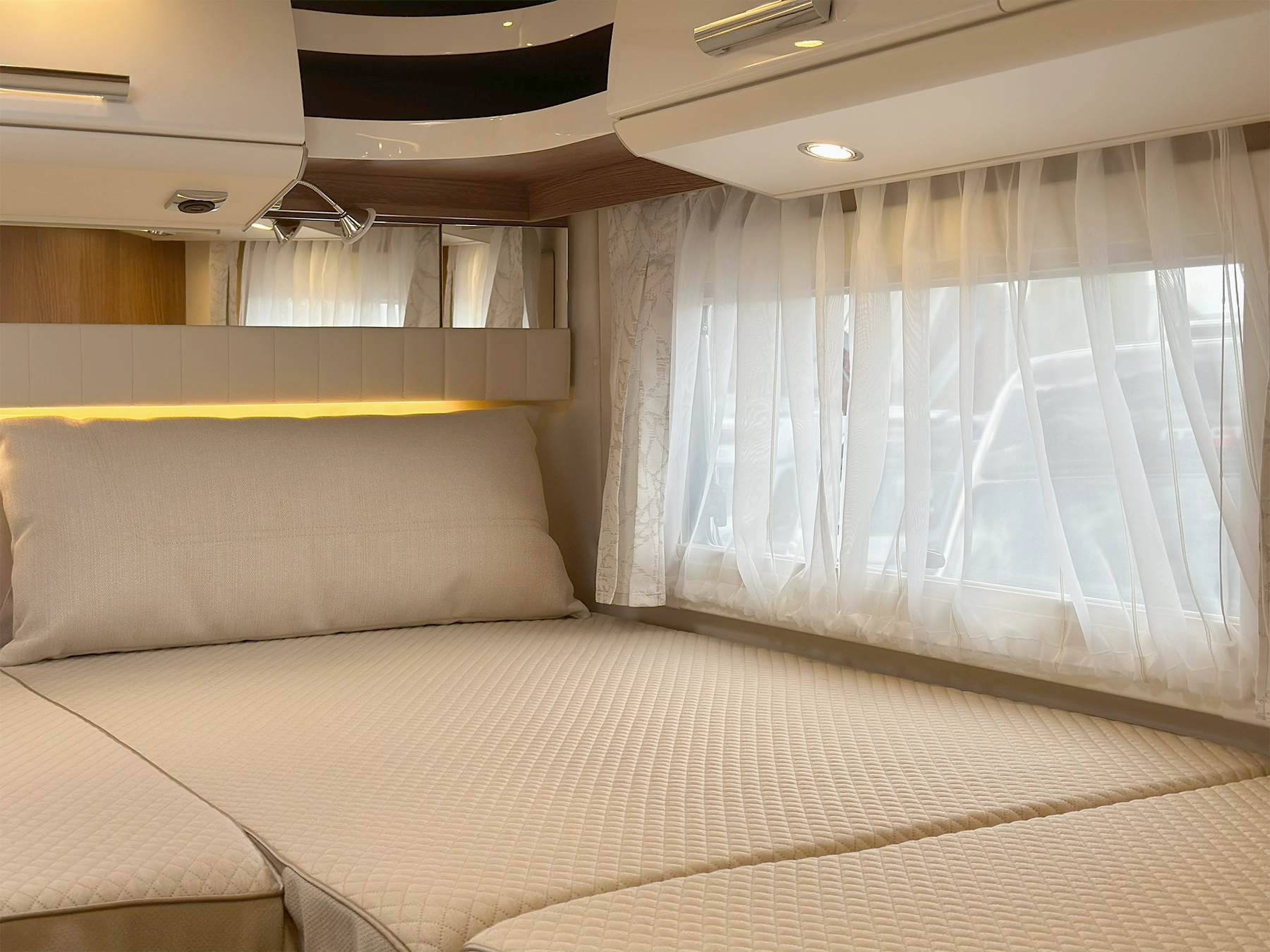 Carthago C1 Tourer T 145 RB LE Lightweight Bedroom Window
