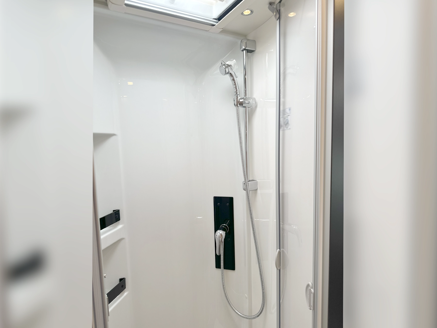 Carthago C1 Tourer T 145 RB LE Lightweight Shower