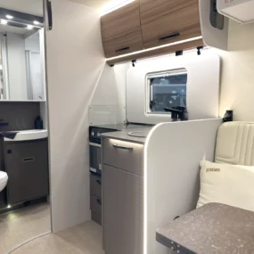 Burstner B66 TD 594 Motorhome FO400594 - NEC Show Interior