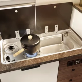 Burstner Habiton HMX 4x4 Campervan FO400064 - Kitchen