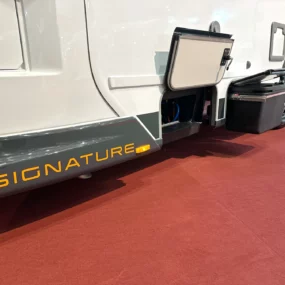 Burstner Signature Motorhome SFT 7_0 - NEC Show Signature Detail Orange