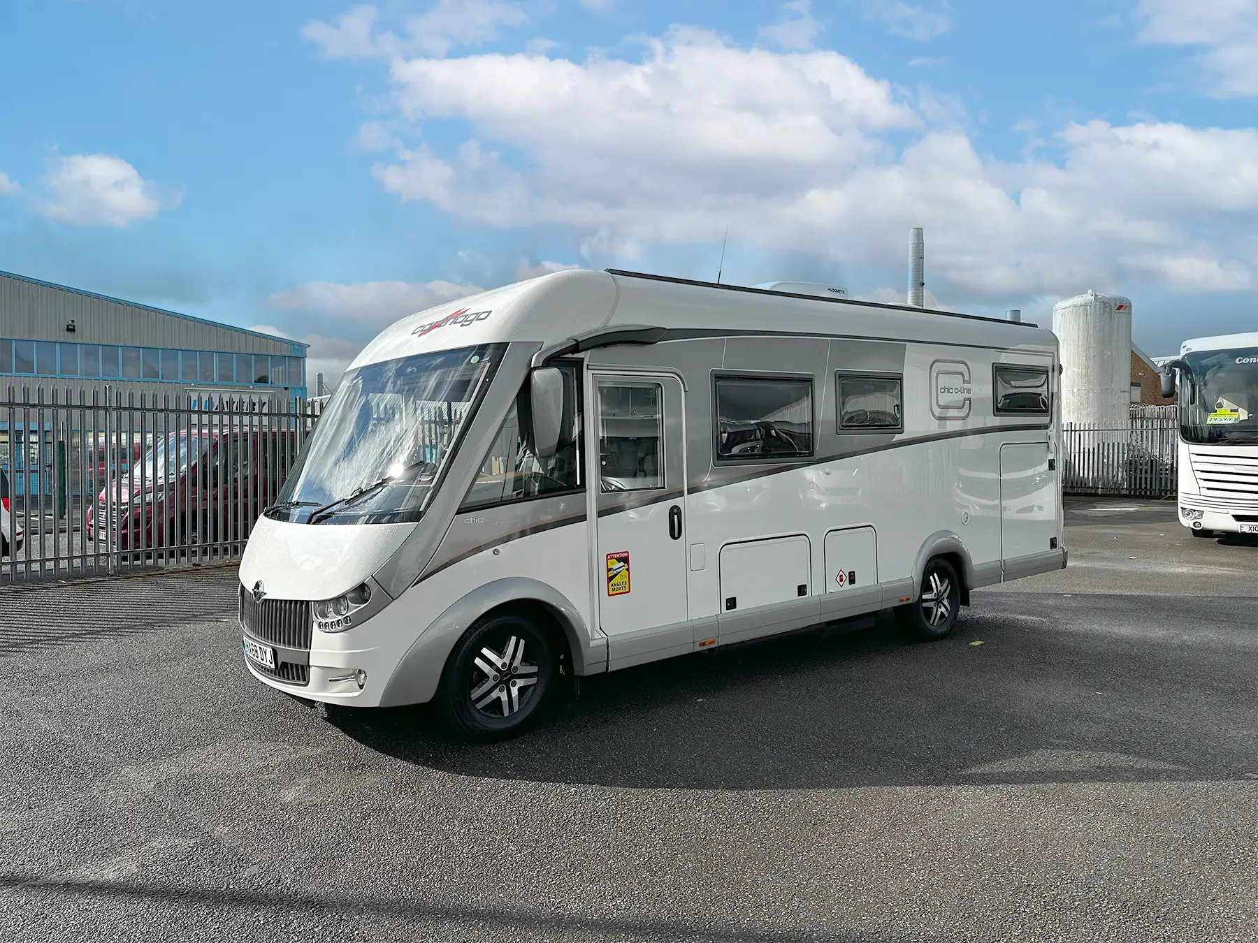 Carthago C-Line I 4.9 Front Left