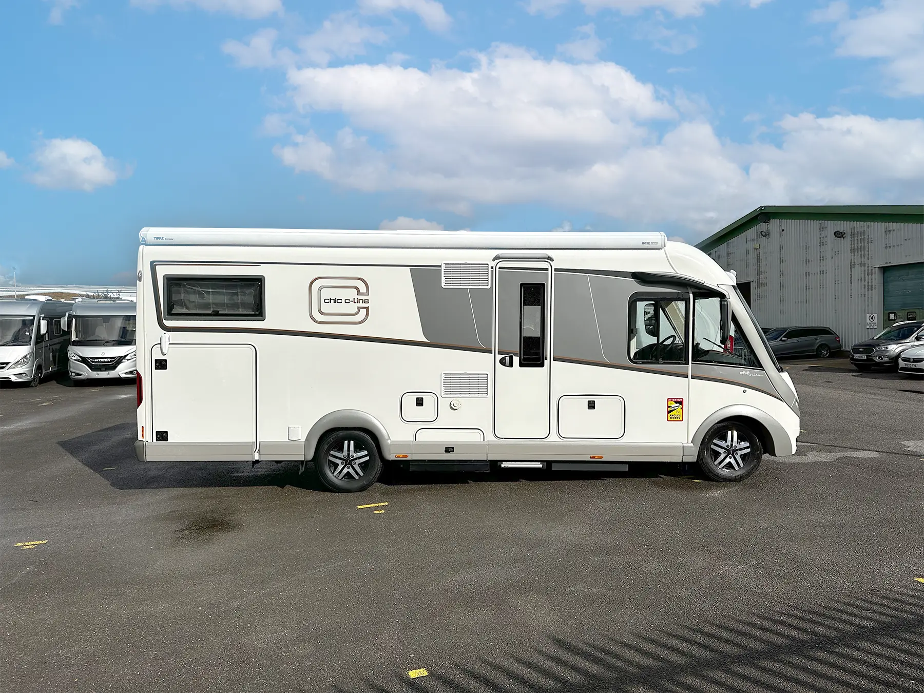 Carthago C-Line I 4.9 Right Side